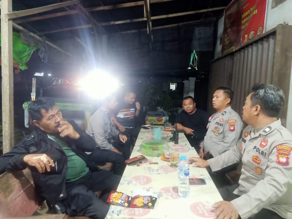 Patroli Malam Polsek Pontianak Barat Diisi Imbauan Kamtibmas kepada Warga