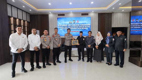Kapolda Kalteng Dianugerahi Penghargaan oleh Bawaslu RI atas Keberhasilan Amankan Pilkada