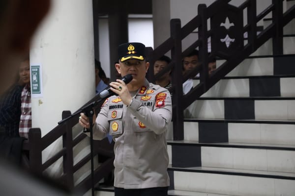 Wakapolresta Pontianak Pimpin Pengamanan Aksi BEM Untan di DPRD Kalbar