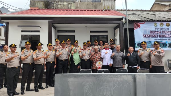 Kasespim Lemdiklat Polri Resmikan Bedah Rumah untuk Serdik Sespimti Dikreg ke-35 di Lembang