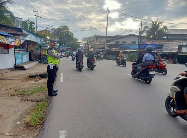 Antisipasi Laka Lantas, Polsek Pontianak Barat Intensifkan Strong Point di Jam Sibuk Pagi