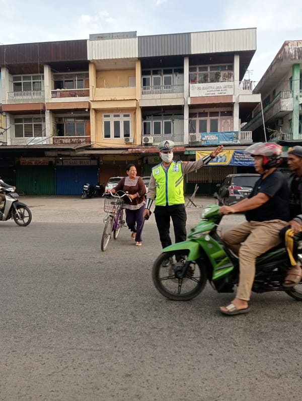 Ploting Point Pagi Personel Polsek Pontianak Utara Prioritaskan Kelancaran Arus Lalulintas
