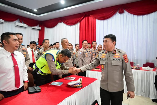 Wakapolda Jambi Kunjungi Polres Tebo, Bungo, dan Merangin, Tekankan Profesionalisme dan Pelayanan Publik