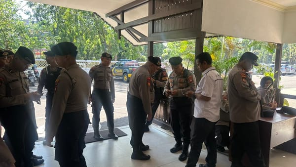 Polresta Pontianak Kawal Audiensi Buruh di Disnakertrans Kalbar, Situasi Tetap Kondusif