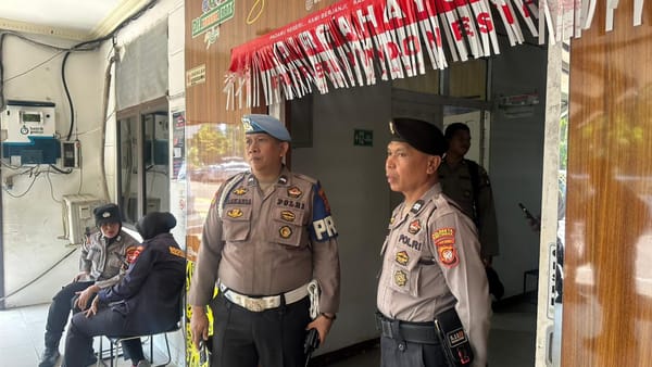 Pengamanan Humanis Polresta Pontianak, Audiensi Buruh di Disnakertrans Kalbar Berjalan Tertib