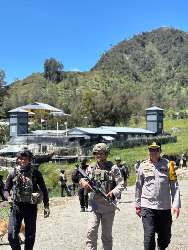 Ops Damai Cartenz Intensifkan Patroli di Sinak, Bangun Kedekatan dan Rasa Aman Masyarakat