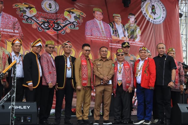 Meriah, Kapolresta Pontianak Ikut Pembukaan Naik Dango Ke-3 di Rumah Radakng