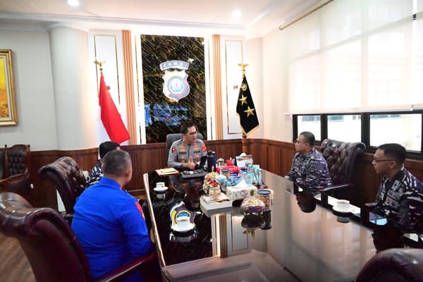Kapolda Jambi Terima Audiensi Danlanal Palembang, Sinergi Pengamanan Perairan Diperkuat