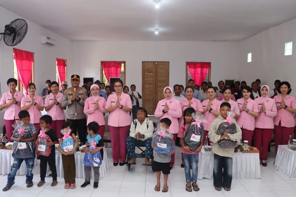 HUT ke-46 Yayasan Kemala Bhayangkari, Ny. Didit Daniel Adityajaya Gelar Aksi Sosial di Kubu Karangasem