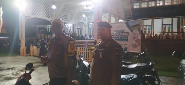 Personel Polsek Pontianak Timur Amankan Kegiatan Halalbihalal di Keraton Kadriyah
