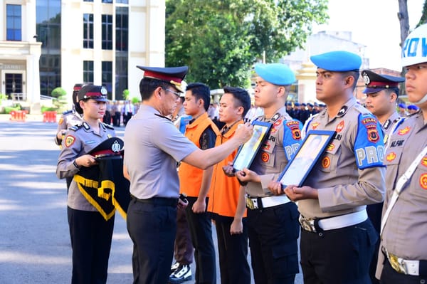 Polda Jambi Laksanakan Upacara PTDH, Empat Anggota Resmi Diberhentikan Tidak Dengan Hormat