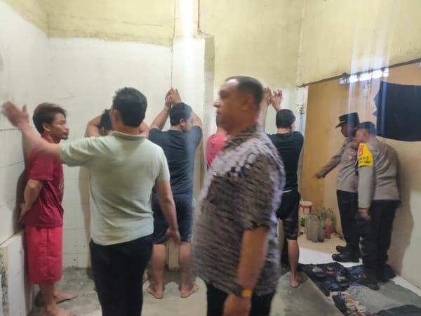 Razia Rutan Dipimpin Waka Polsek Pontianak Timur Cek Kondisi Sel dan Tahanan