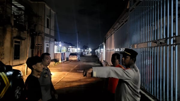 Tekan Aksi Kriminalitas Jalanan Polsek Pontianak Utara Rutin Lakukan Patroli