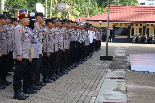 Dalam Apel Pagi, Kapolresta Pontianak Ingatkan Personel untuk Junjung Tinggi Disiplin dan SOP