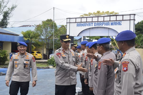 Kunjungi Mako Ditpolairud, Wakapolda Kalteng Tekankan Personel Jauhi Judi Online dan Jaga Integritas di 11 Aliran Sungai