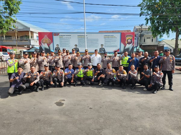 Suasana Haru Iringi Pamitnya Wakapolsek Pontianak Utara Jelang Purna Tugas