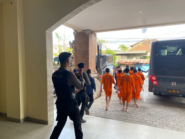 Direktorat Siber Polda Bali Limpahkan 35 WNA India Kasus Judi Online ke Kejaksaan