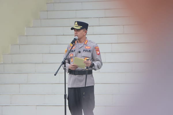 Kapolresta Pontianak Pimpin Apel Kenaikan Pangkat Pengabdian Personel