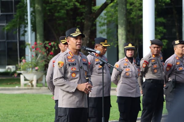 Kapolresta Pontianak Pimpin Apel Pengamanan Aksi SPARKA di Kantor Gubernur