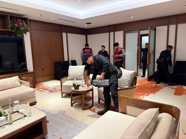 Personil Gegana Sterilisasi Lokasi KTT SAMMOYS 2026