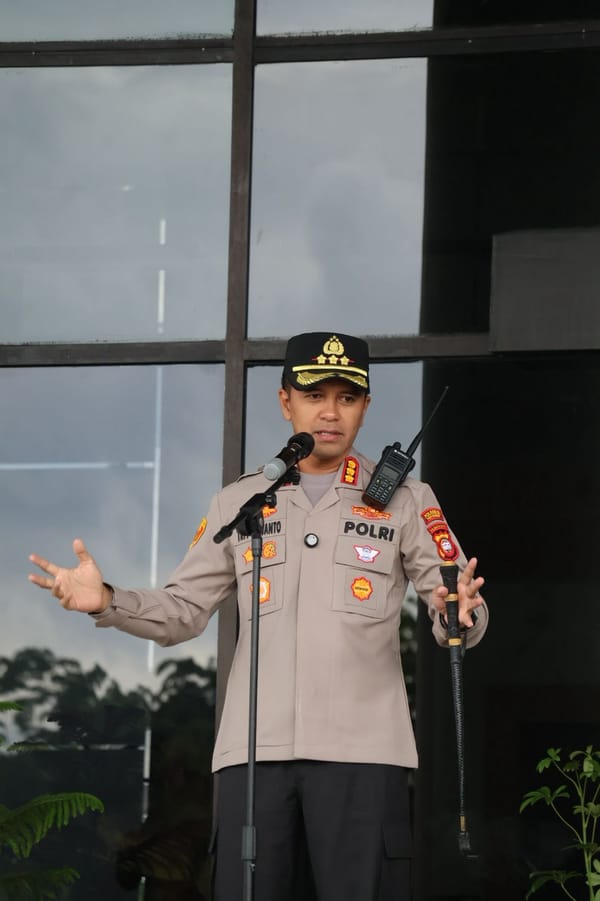 Siapkan Pengamanan Aksi Unjuk Rasa, Kapolresta Pontianak Beri Arahan Saat Apel Personel