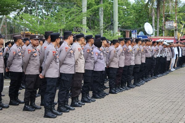 Pimpin Apel Pagi di Polresta Pontianak, Karo SDM Polda Kalbar Soroti Disiplin dan Ketahanan Pangan