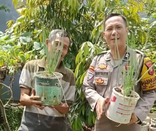 Bhabinkamtibmas Polsek Pontianak Kota Intensif Sambangi Pekarangan Pangan Bergizi Warga Binaan