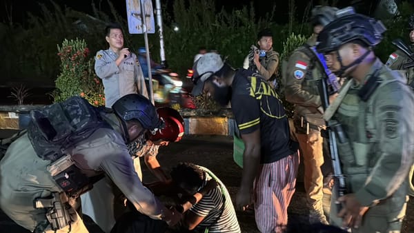 Sinergi Polres Nabire dan Satgas Damai Cartenz Tingkatkan Stabilitas Keamanan Lewat Patroli Gabungan