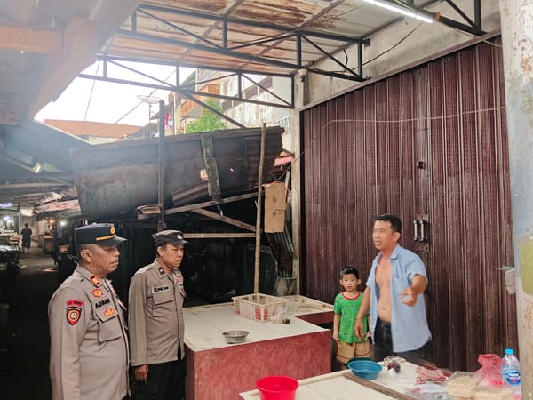 Jelang Idul Adha, Polsek Pontianak Utara Pantau Harga Sembako Lewat Patroli Pasar