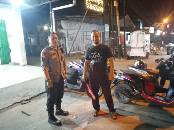 Patroli Kamtibmas, Personil Enggang Polsek Pontianak Barat Sampaikan Himbauan kepada Petugas Parkir