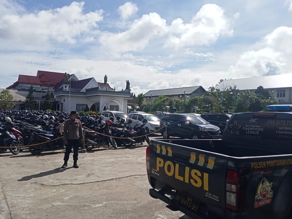 Dekat dengan Masyarakat, Patroli Enggang Polsek Pontianak Utara Berikan Himbauan Kamtibmas kepada Warga