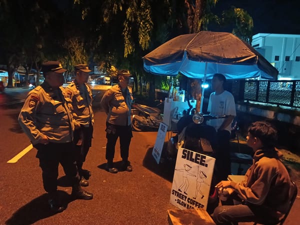 Antisipasi Gangguan Kamtibmas, Personil Polsek Pontianak Barat Gencarkan Patroli Dialogis Malam
