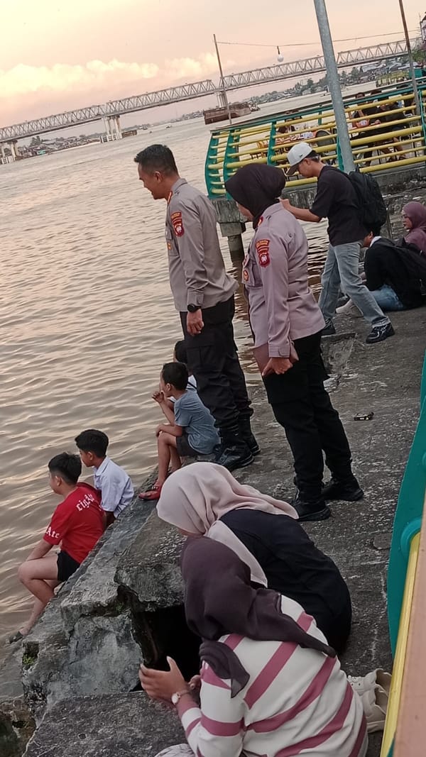 Kapolresta Pontianak Tinjau Kondisi Warga Bantaran Sungai Kapuas di Waterfront