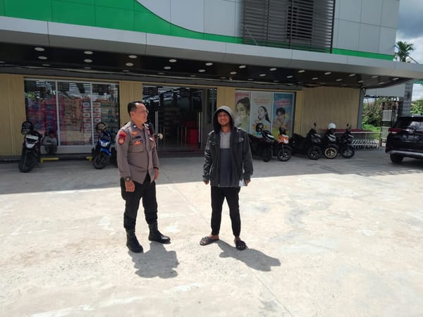 Ciptakan Rasa Aman, Patroli Enggang Polsek Pontianak Barat Lakukan Sambang dan Dialogis