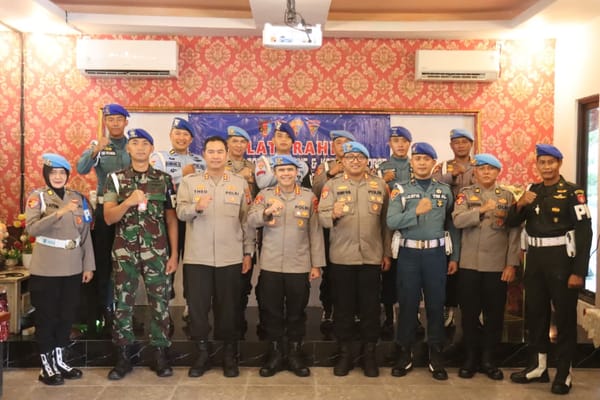 Pererat Soliditas TNI-Polri, Kabidpropam Polda Kalteng Sambangi POM TNI di Kotawaringin Barat