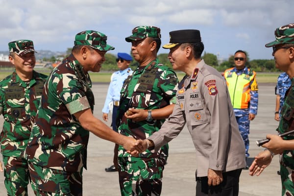 Wakapolda Bali Hadiri Penyambutan KSAD Bersama Jajaran Forkopimda Bali