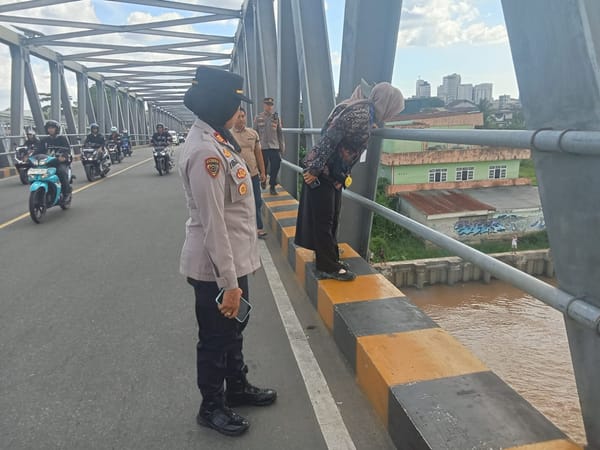 Pria Terjun ke Sungai Kapuas, Kapolsek Pontianak Selatan Turun ke Lokasi Pencarian