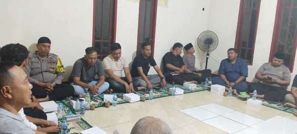 Pererat Silaturahmi dan Kebersamaan, Kapolsek Pontianak Timur Gelar Yasinan Bersama Tokoh Agama