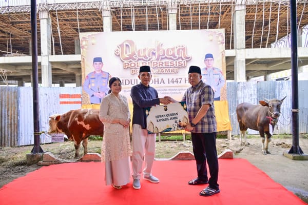 Polda Jambi Rayakan Idul Adha 1447 H dengan Shalat Bersama dan Penyaluran Hewan Kurban untuk Masyarakat