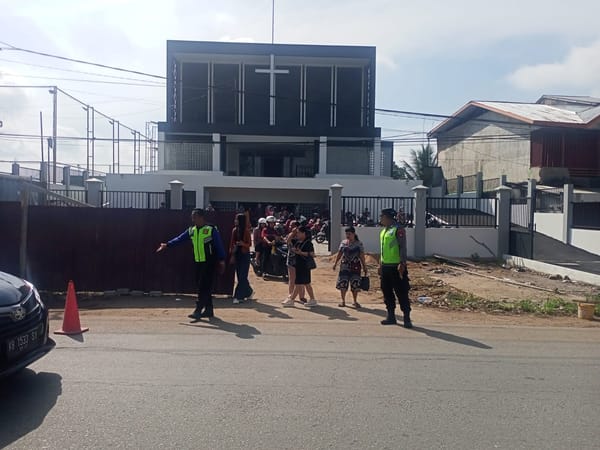 Lewat Patroli Dialogis, Polsek Pontianak Utara Bangun Kedekatan dengan Warga