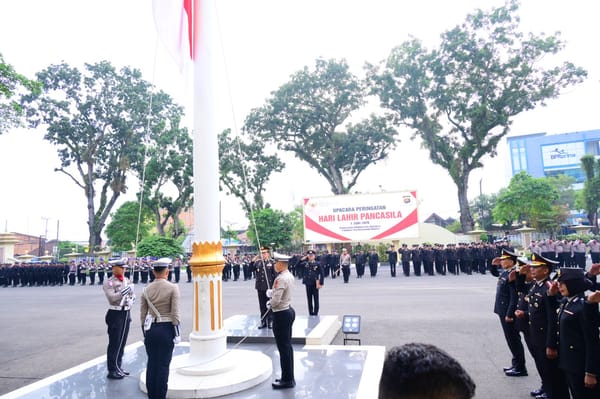 Melalui Upacara Hari Lahir Pancasila 2026, Polda Jambi Tegaskan Implementasi Nilai-Nilai Pancasila dalam Pengabdian kepada Bangsa