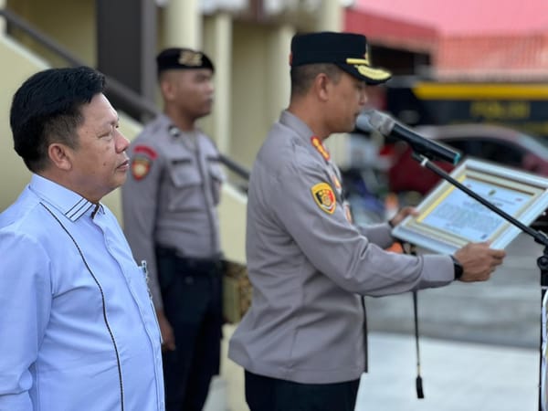 Kapolresta Pontianak Raih Presisi Award dari Lemkapi atas Dedikasi dan Kinerja Kepolisian