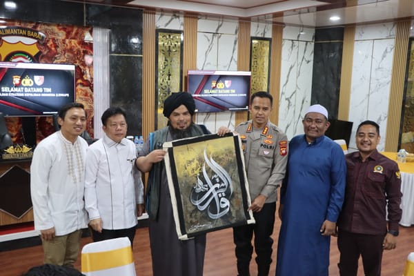 Pererat Ukhuwah dan Nilai Spiritual, Kapolresta Pontianak Terima Silaturahmi Ustaz Derry Sulaiman