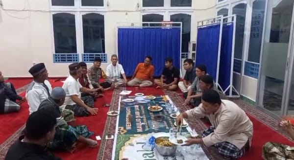 Bhabinkamtibmas Sei Jawi Dalam Hadir di Tengah Warga, Dukung Kegiatan Peremajaan Masjid Nur Alim