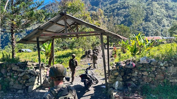 Satgas Damai Cartenz Perkuat Kedekatan dengan Warga melalui Patroli Dialogis di Talilime