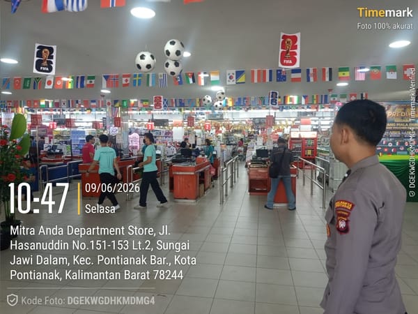 Ciptakan Situasi Kamtibmas Kondusif, Personel Enggang Polsek Pontianak Barat Aktif Sambangi Warga