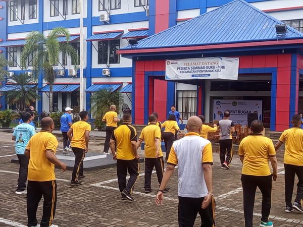 Bangun Sinergitas dan Pola Hidup Sehat, Polsek Pontianak Kota Gelar Senam Bersama Universitas PGRI Pontianak