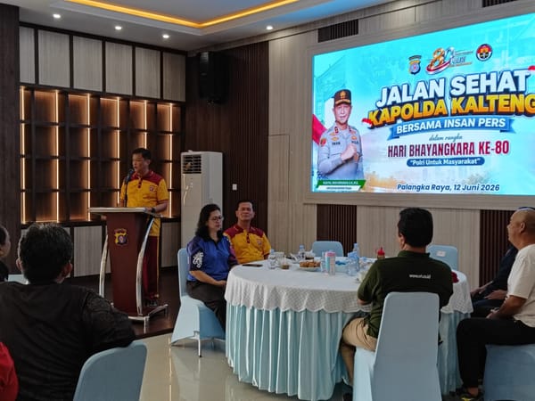Sambut HUT Bhayangkara ke-80, Polda Kalteng dan Insan Pers Pererat Sinergi Melalui Jalan Sehat