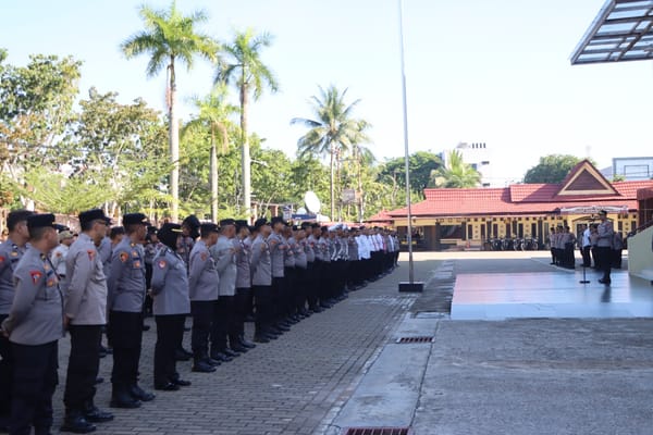 Melalui Jam Pimpinan, Kapolresta Pontianak Ingatkan Pentingnya Disiplin dan Kinerja Profesional