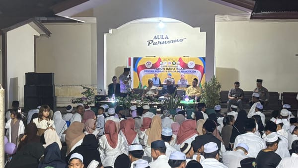 Wujud Kepedulian Sosial, Polsek Pontianak Utara Laksanakan Doa Bersama dengan Anak Yatim dalam Rangka Hari Bhayangkara ke-80